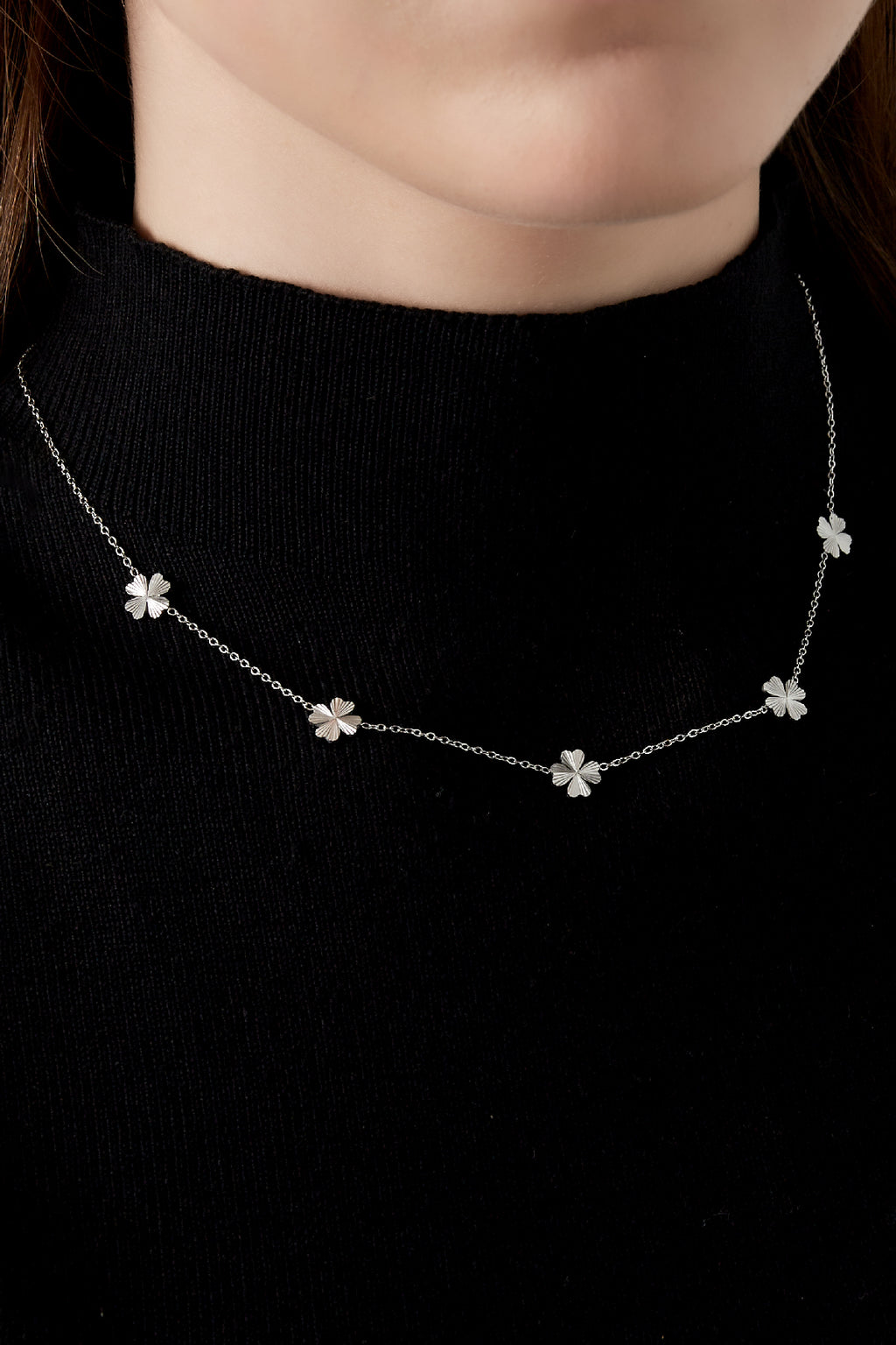 leafy luck necklace