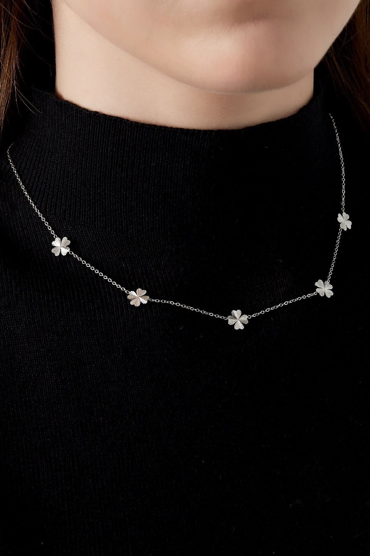 leafy luck necklace