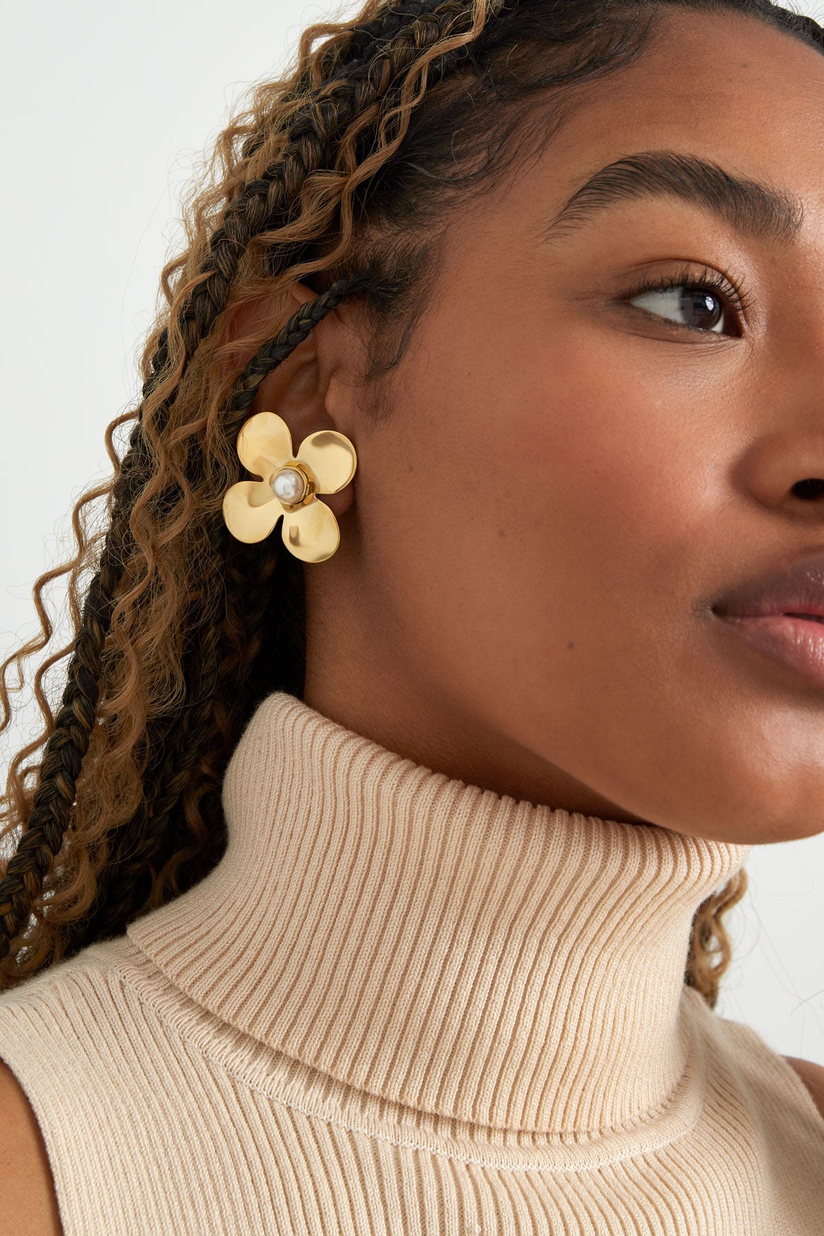 statement earrings floral pearl