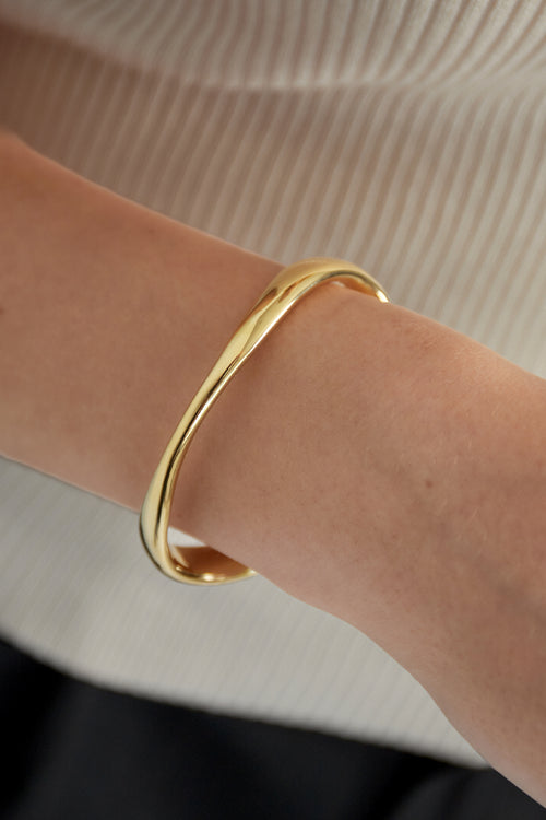 Bangle bracelet classic story