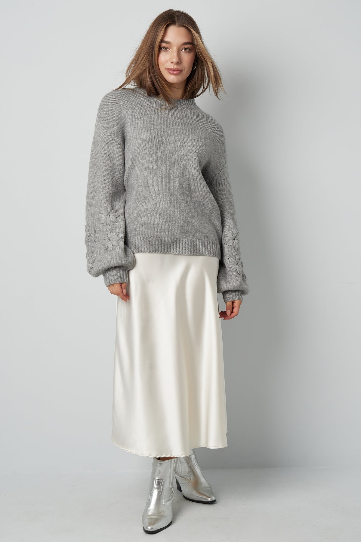 Knitted Wool Blend Women's Oversized Sweater Floral Applique