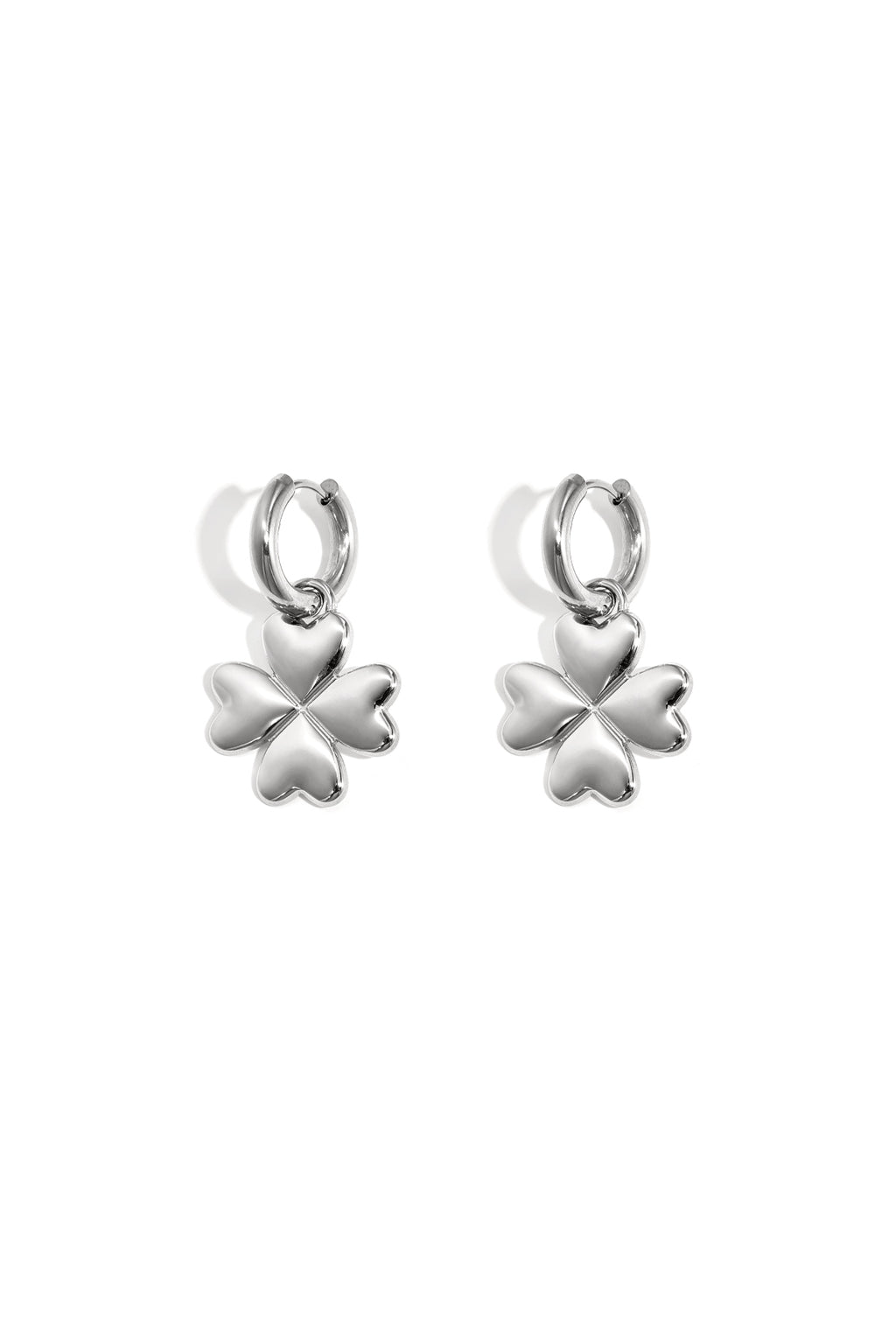 Earrings with clover charm