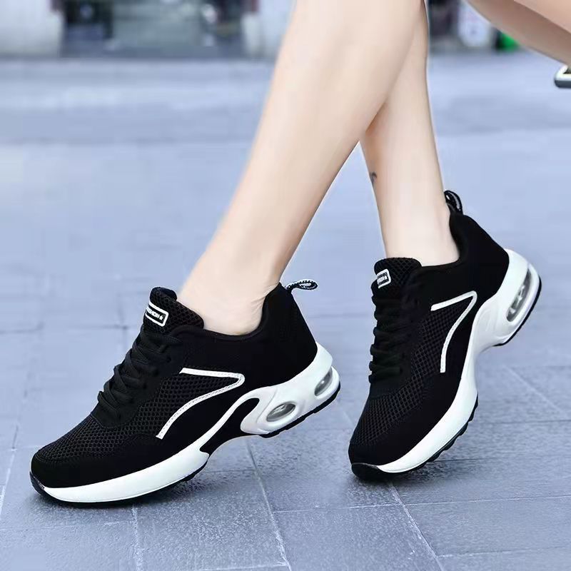 Mesh leisure outdoor soft soled travel sports shoes