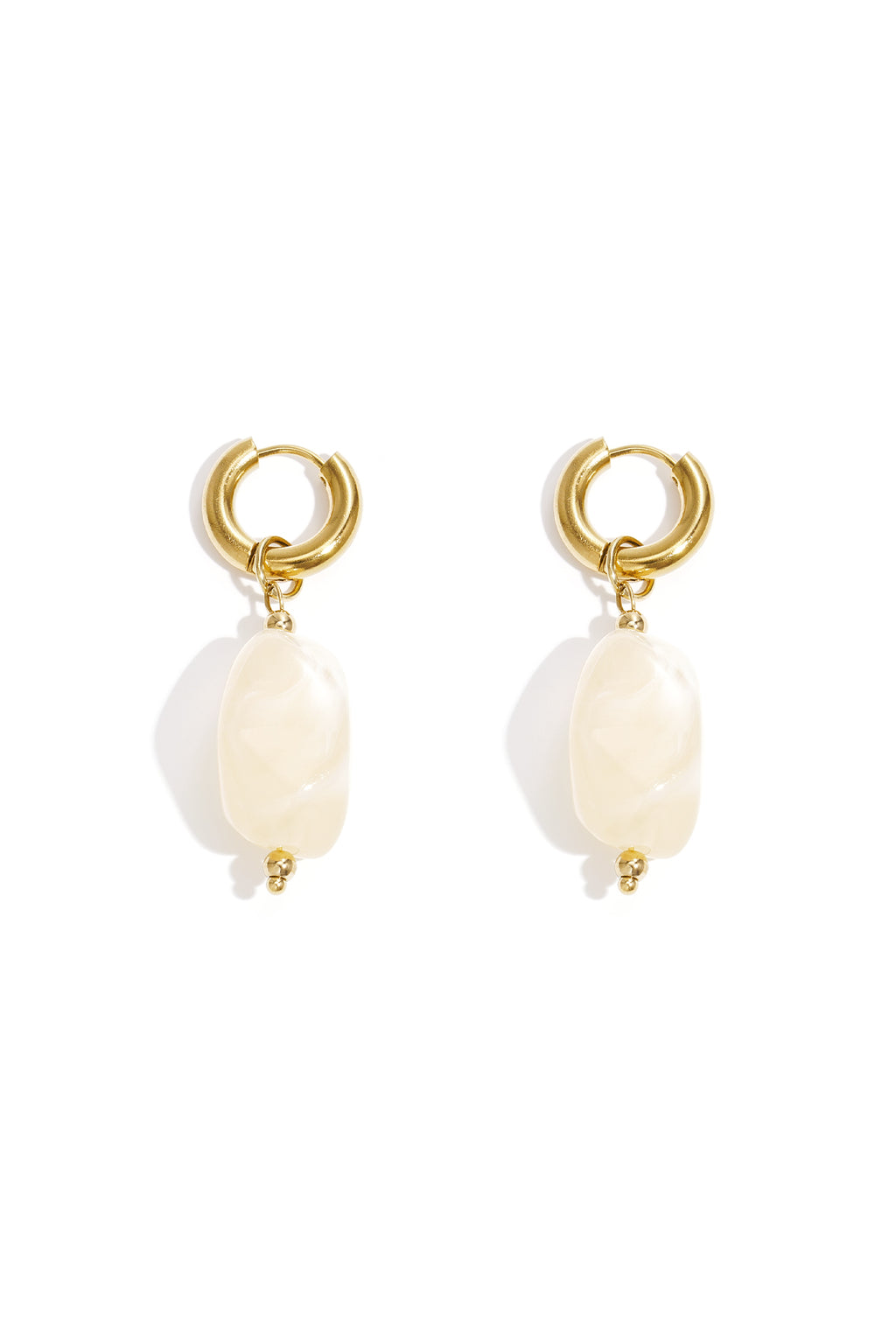 Earrings with organic beads